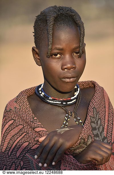 Himba girl Himba girl, portrait, Kunene, Kaokoveld, Namibia - Rights ...