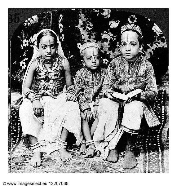 Hindu children of high caste  Bombay  India  c 1922.