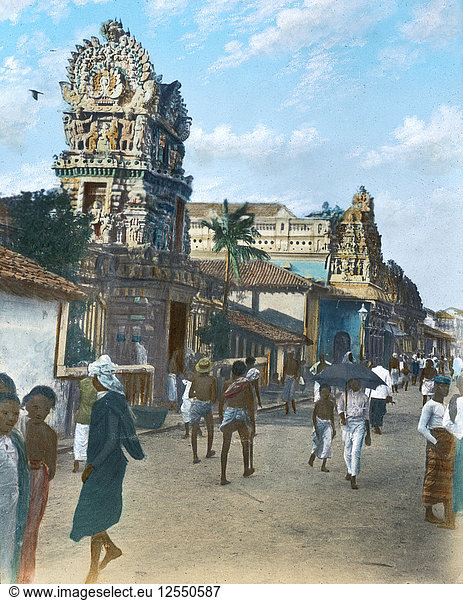 Hindu temple in the Pettah  Colombo  Ceylon. Artist: Unknown