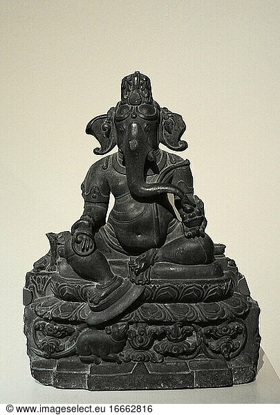 Hinduismus. Sitzender Ganesha. Pyllit. Spätes Pala  11. Jahrhundert. Bis 1945. Museum für Volkerhunde  Berlin  Deutschland.