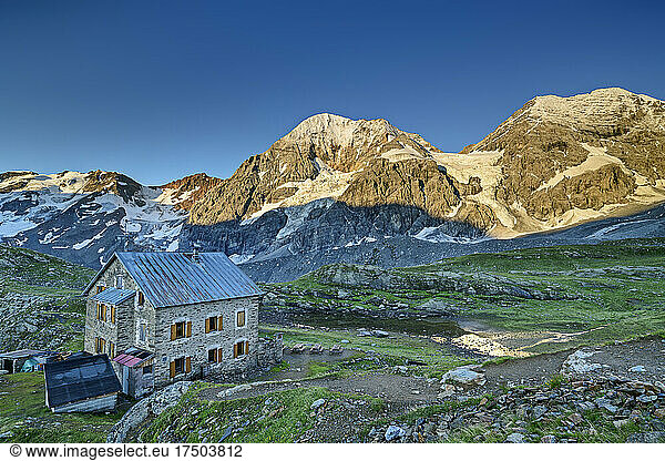 Hintergrathutte refuge in Ortler Alps at dusk
