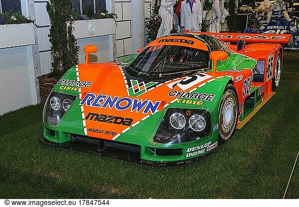 Historischer klassischer Rennwagen Mazda 787 B Gesamtsieger 24h Le Mans 1991 90er Jahre  24 Stunden Rennen von Le Mans  Messe Techno Classica  Essen  Nordrhein-Westfalen  Deutschland  Europa