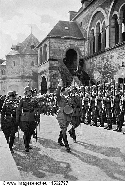 Hitler  Adolf  20.4.1889 - 30.4.1945  deut. Politiker (NSDAP)  Reichskanzler 30.1.1933 - 30.4.1945  Besuch in Goslar  Reichserntedankfest  30.9.1934