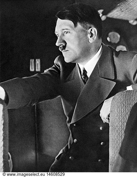 Hitler  Adolf  20.4.1889 - 30.4.1945  deut. Politiker (NSDAP)  Reichskanzler 30.1.1933 - 30.4.1945  im Flugzeug Ã¼ber Berlin  Foto von Eva Braun  um 1940