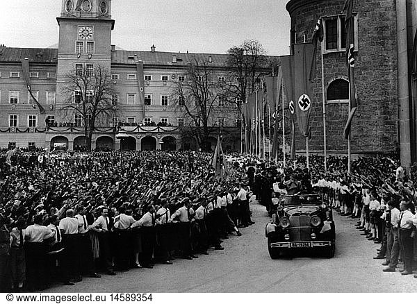 Hitler  Adolf  20.4.1889 - 30.4.1945  deut. Politiker (NSDAP)  Reichskanzler 30.1.1933 - 30.4.1945  Reise durch Ã–sterreich  Fahrt durch Salzburg  6.4.1938