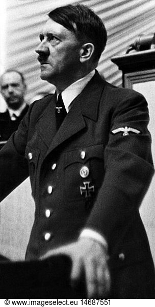 Hitler  Adolf  20.4.1889 - 30.4.1945  deut. Politiker (NSDAP)  Reichskanzler 30.1.1933 - 30.4.1945  wÃ¤hrend der Rede im Reichstag  Krolloper  Berlin  1.9.1939