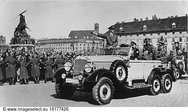 Hitler’s arrival at Heldenplatz / Vienna