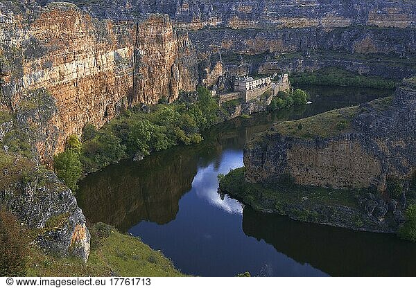 Hoces del Duraton  Duraton-Flussschluchten  Kloster nuestra Senora de la Hoz  Naturpark Hoces del Rio Duraton  Provinz Segovia  Kastilien-León  Spanien  Europa