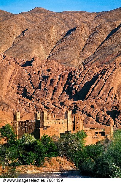 hoch  oben  Tal  Kasbah  Marokko