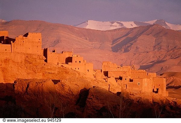 hoch oben Tal umgeben Zimmer Kasbah Marokko