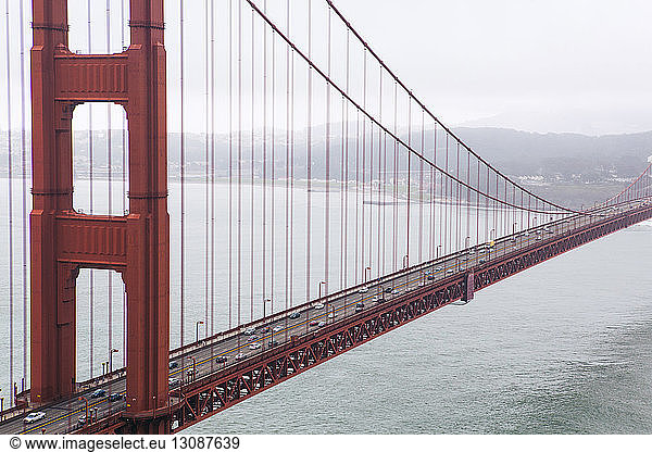 Hochwinkelansicht der Golden Gate Brücke