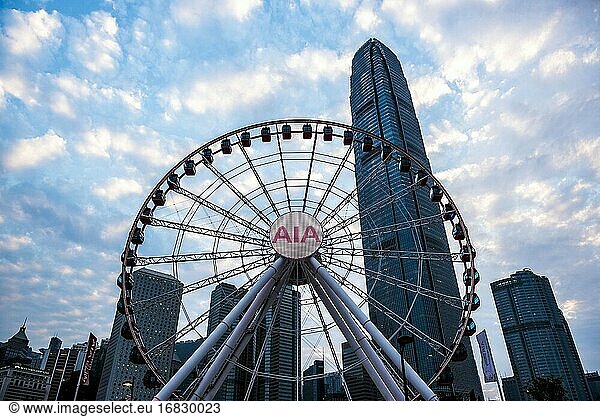 Hongkong-Aussichtsturm  ein Riesenrad im Zentrum von Hongkong  China