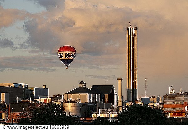 Hot air balloon over the district heating plant in Uppsala  Sweden. Photo Andr? Maslennikov