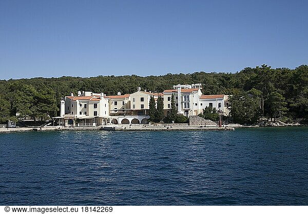 Hotelanlage bei Njivice  Insel Krk  Kroatien  Kvarner Bucht  Adria  Kroatien  Europa