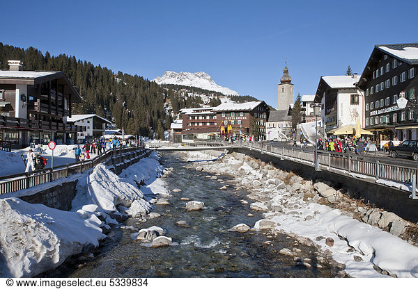 Hotels in der Ortsmitte  Fluss Lech  Lech am Arlberg  Vorarlberg  Österreich  Europa