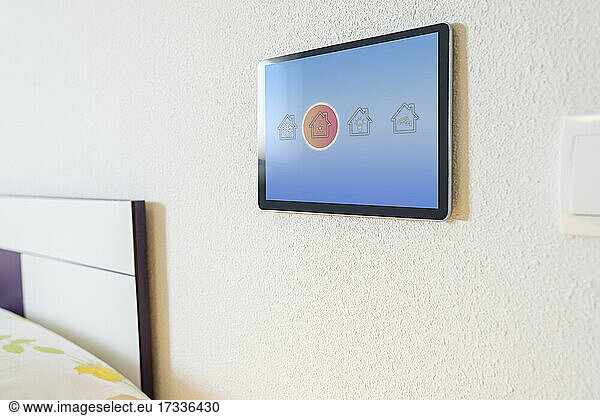 House icon on home automation device