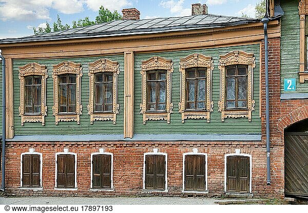 House with carved shutters  Vladimir  Russia  Europe