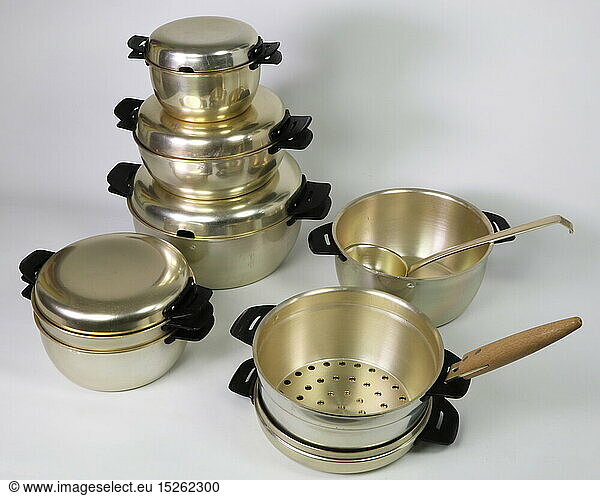household  dishes  aluminum cooking pot set of range to the table  made by: VEB aluminum goods factory fish stream  design: Margaret Jahny  1960