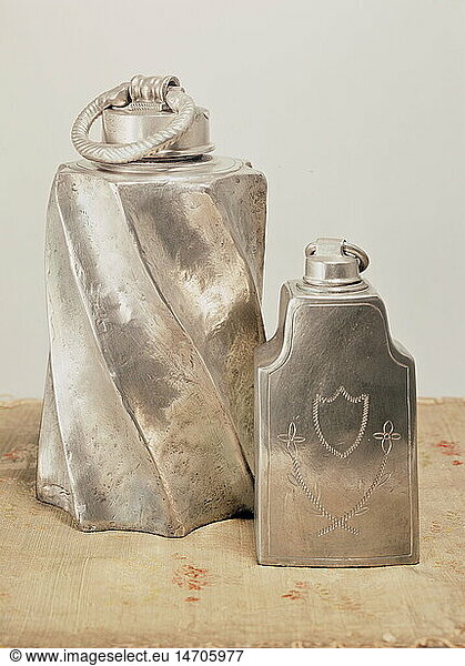 household  dishes  flasks  tin  small flask  Bavaria  early 19th century  big flask  Franconia  18th century  Ethnological Museum  Berlin  Germany  metall  handcraft  fine arts  historic  historical