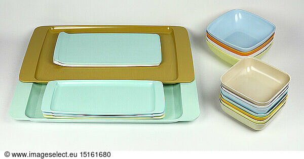 household  dishes  portions from a great whole range of products Meladur vessels for table and kitchen  made by: VEB plastic pressing plant Auma and a.  later 1950s up to 1980s  design: Albert Krause and a.