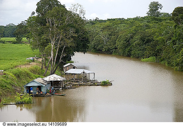 Houses on the Arasa Riverbank