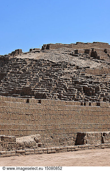 Huaca Pucllana Miraflores Lima Peru 2015. Schöpfer: Luis Rosendo.