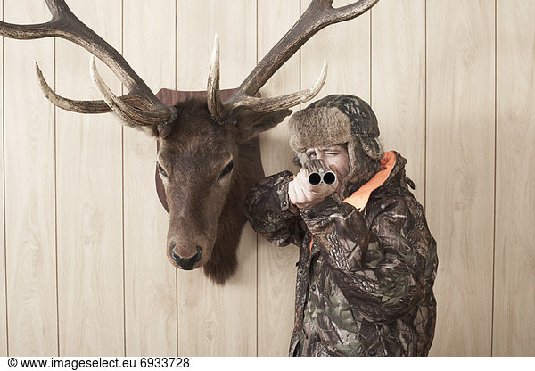Hunter mit dem Ziel Shotgun