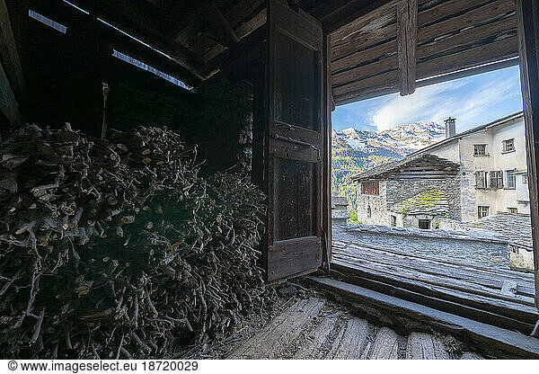 Hut for wood storage  Soglio  Val Bregaglia  Switzerland