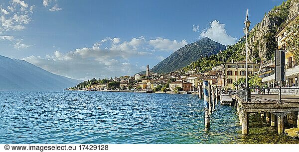 Idyllisches Fischerdorf am Gardasee Westufer  Limone Sul Garda  Brescia  Gardasee West  Lombardei  Italien  Europa