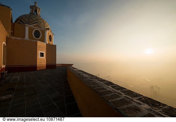 Iglesia de Nuestra Senora de los Remedios im Morgengrauen  Cholula  Bundesstaat Puebla  Mexiko