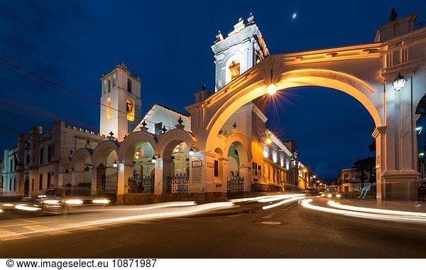 Iglesia de San Francisco bei Nacht  Sucre  Bolivien  Südamerika