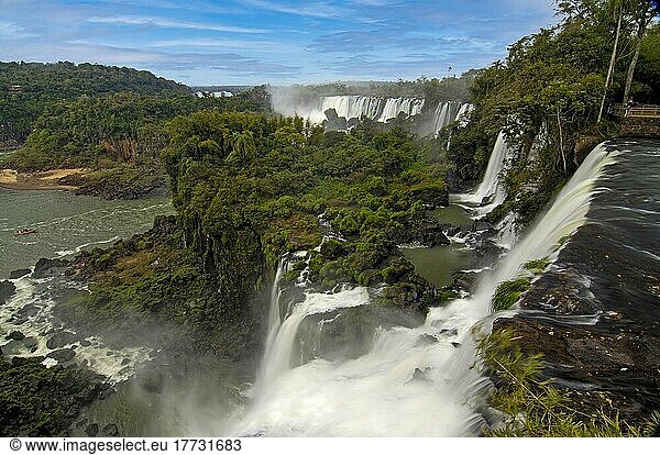 Iguacu Wasserfälle  Detailansicht  die größten Wasserfälle der Erde  Foz do Iguaçu  Brasilien  Südamerika