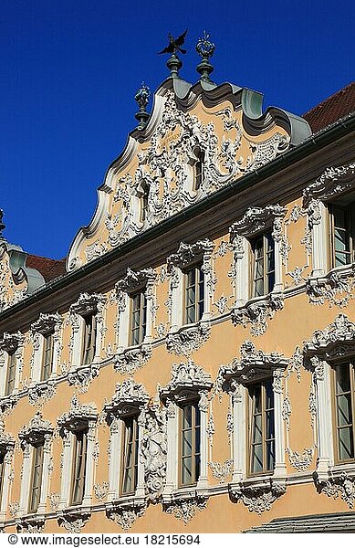 In der Altstadt von Würzburg  das Falkenhaus  Würzburg  Unterfranken  Bayern  Deutschland  Europa