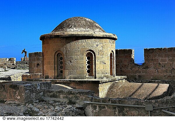 In der Festung von Girne  Kyrenia  Hafenburg  Kuppel der byzantinischen St. - Georg-Kapelle aus dem 12. Jh. Nordzypern