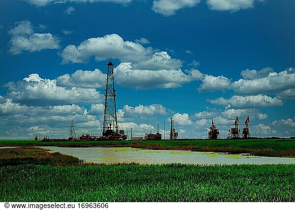 In jiangsu oil field images