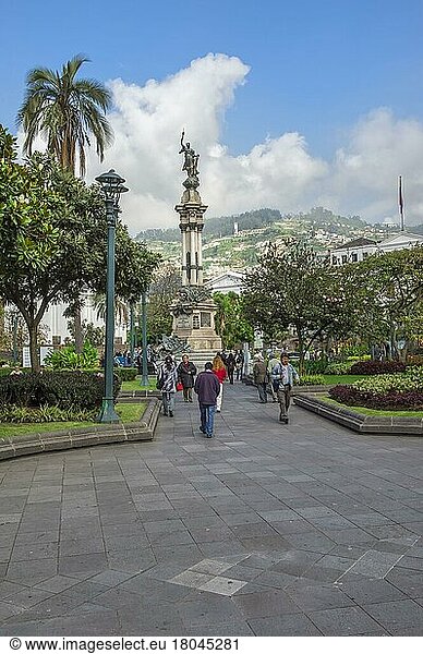Independence Square  Monument to the Heroes of Independence (1809)  Quito  Pichincha Province  Ecuador  Unesco World Heritage Site  South America