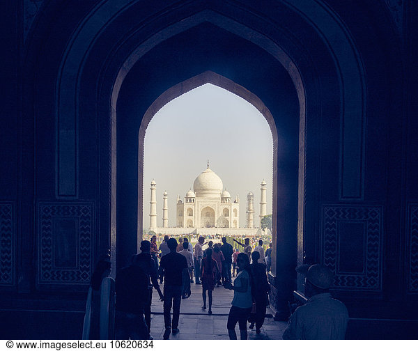 India  Uttar Pradesh  Agra  Panorama of Taj Mahal and tourists