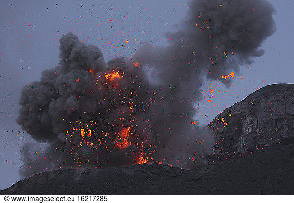 Indonesia  Anak Krakatau  Volcanic eruption