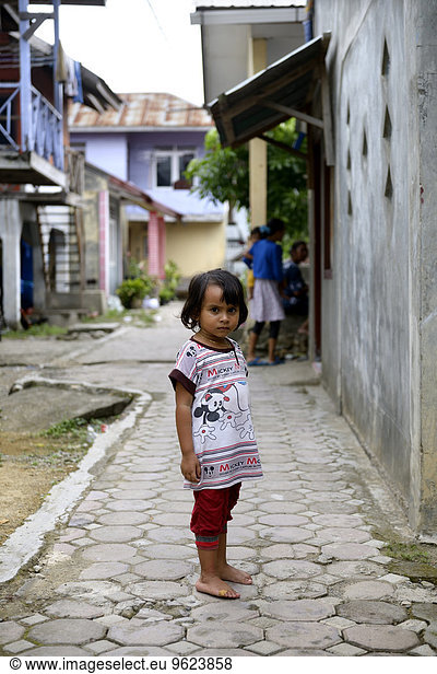 Indonesia  Banda Aceh  portrait of a girl