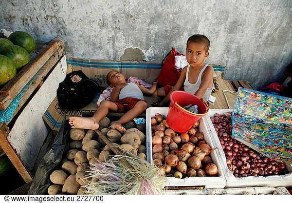 INDONESIA Children of Hoddi  market trader Banda Aceh  Aceh 2 years after the Tsunami