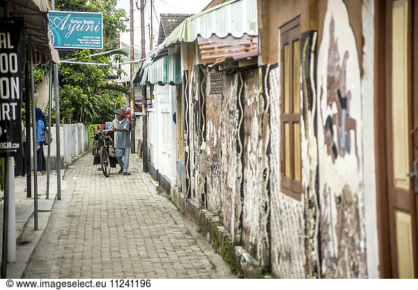 Indonesia  Java  Yogyakarta  narrow alley
