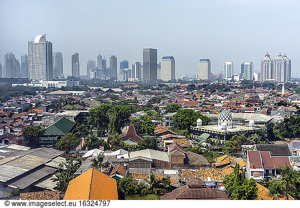 Indonesien  Jakarta  Stadtansicht und benachteiligtes Gebiet