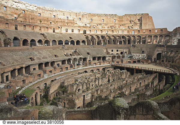 Innenansicht des Kolosseums  Rom  Italien