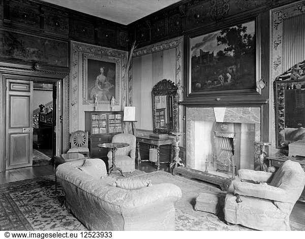 Innenansicht eines Zimmers im Ham House  Richmond  London. Künstler: WJ Brunell