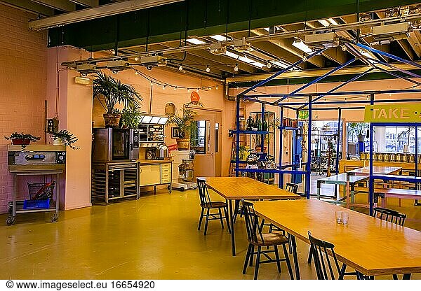 Innenarchitektur des Lebensmittelstudios/Restaurants Keukenconfessies in den Niederlanden  Europa.
