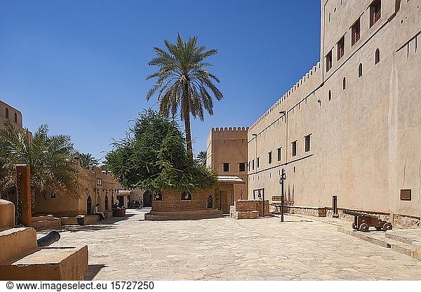 Innenhof  Fort Nizwa  Nizwa  Ad Dakhiliyah  Oman  Asien