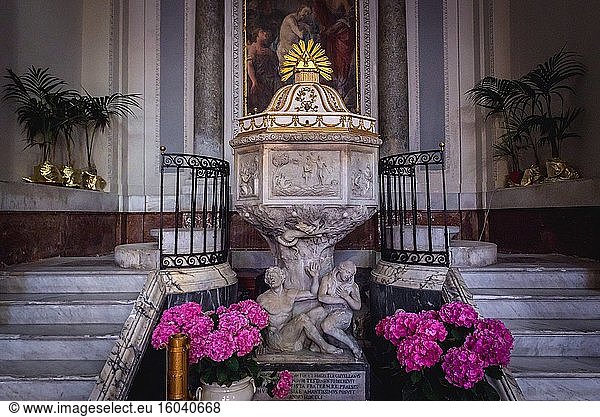 Innenraum der Kathedrale Mariä Himmelfahrt in Palermo  der Hauptstadt der autonomen Region Sizilien in Süditalien.
