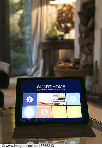 Intelligentes Hausautomatisierungssystem auf digitalem Tablet
