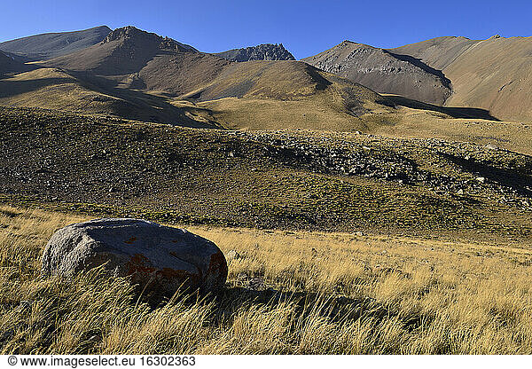 Iran  Mazandaran Province  Alborz Mountains  view over Hezarsham plateau towards Takht-e Suleyman Massif