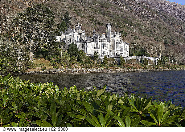 Ireland  Kylemore Abbey on the waterfront